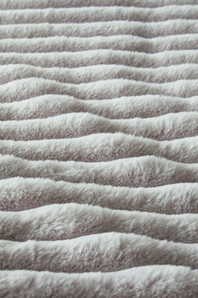 Riviera Maison Furry Stripes Off-white 200x200/220 / tweepersoonsdekbedovertrek / new collection