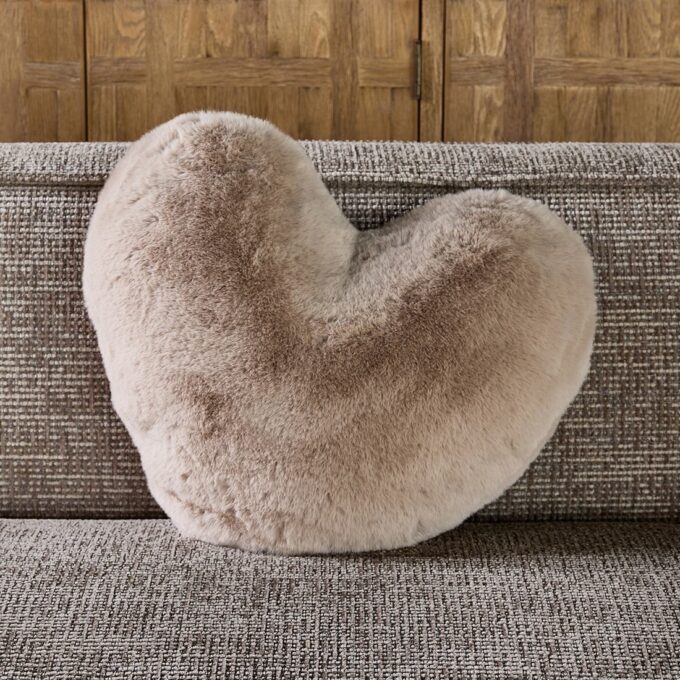 Kussen Heather Alba Heart Faux Fur Box NIEUW!